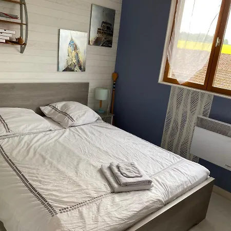 홈스테이 Chambres D Pres Du Lac Chavanges